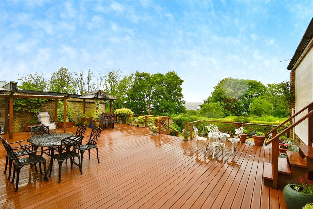 Property photo 3 of 19 Decking Area