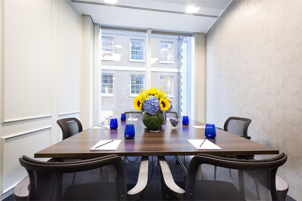 Property photo 2 of 18 Serviced Office To Rent In Bevis Marks, London, Ec