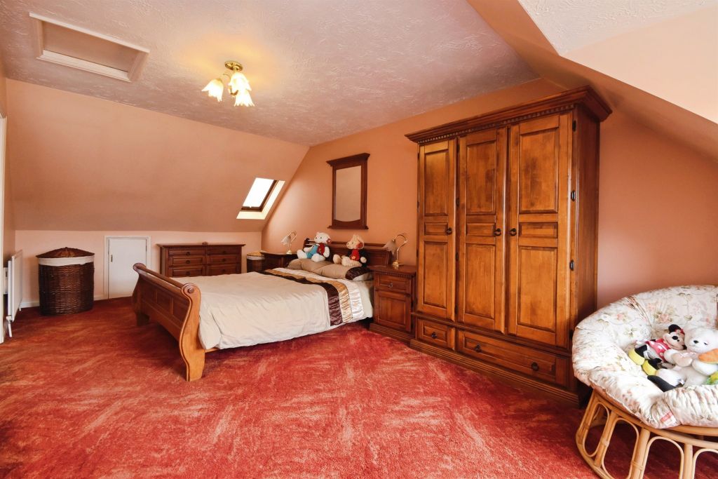 Property photo 3 of 17