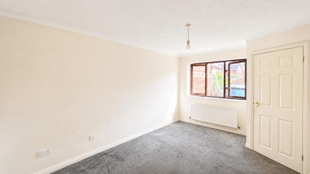 Property photo 3 of 12 227C932C-B748-4303-9D3F-F12Efe8D6311.Png