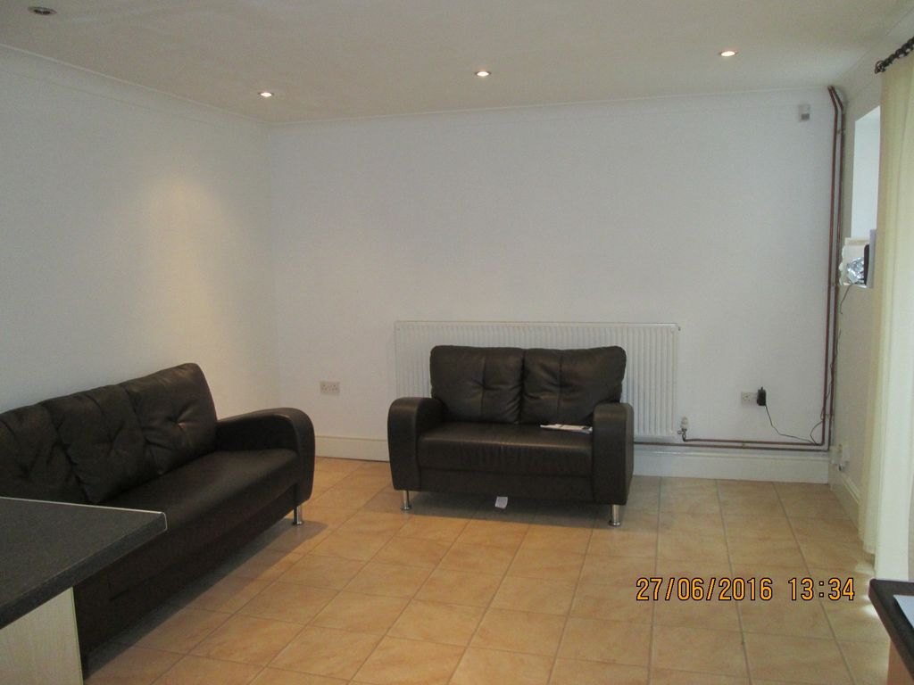 Property photo 2 of 4
