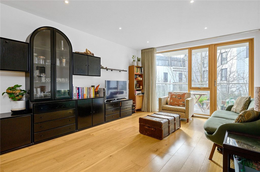 Property photo 1 of 10 Reception Room
