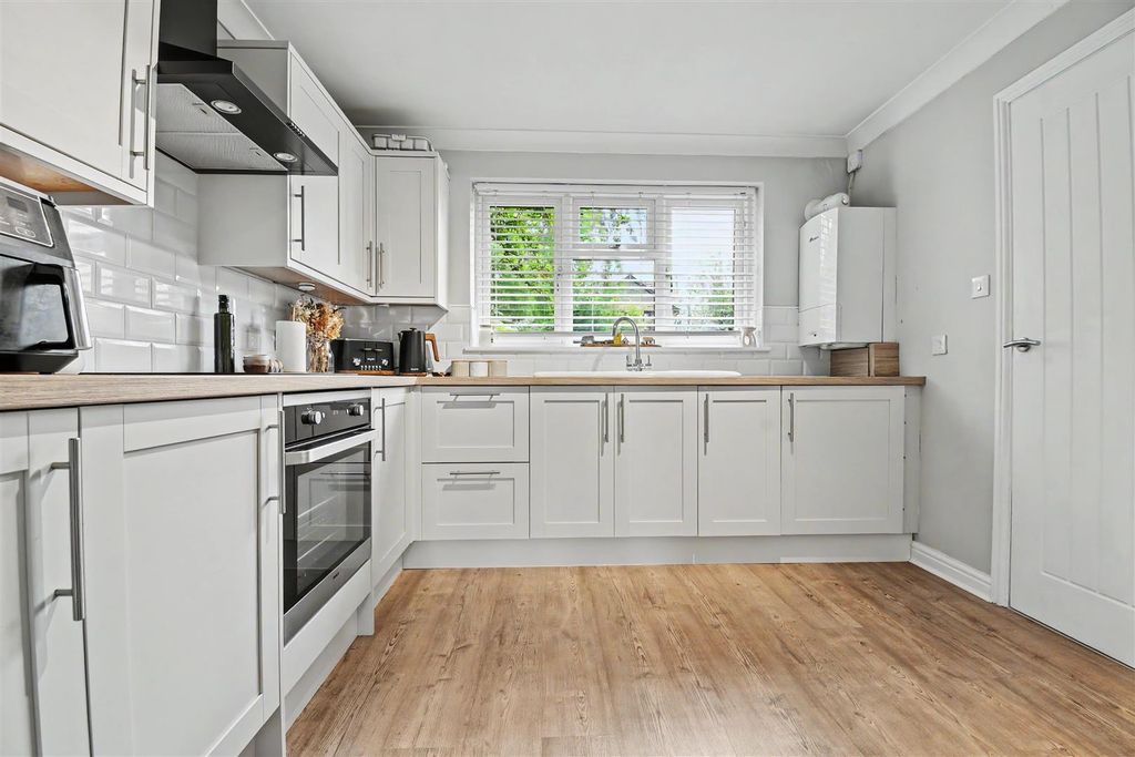 Property photo 3 of 24 Kitchen