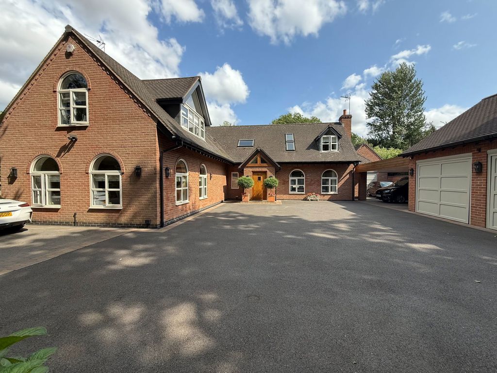 Property photo 1 of 39
