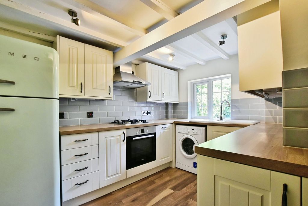 Property photo 2 of 12 Kitchen