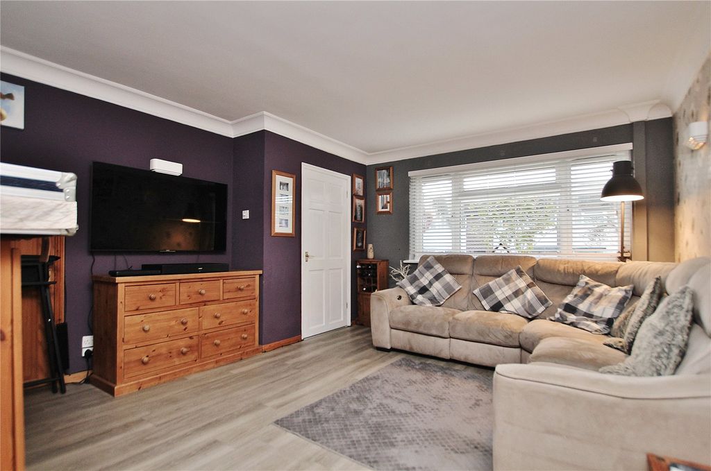 Property photo 2 of 17 Picture No. 20
