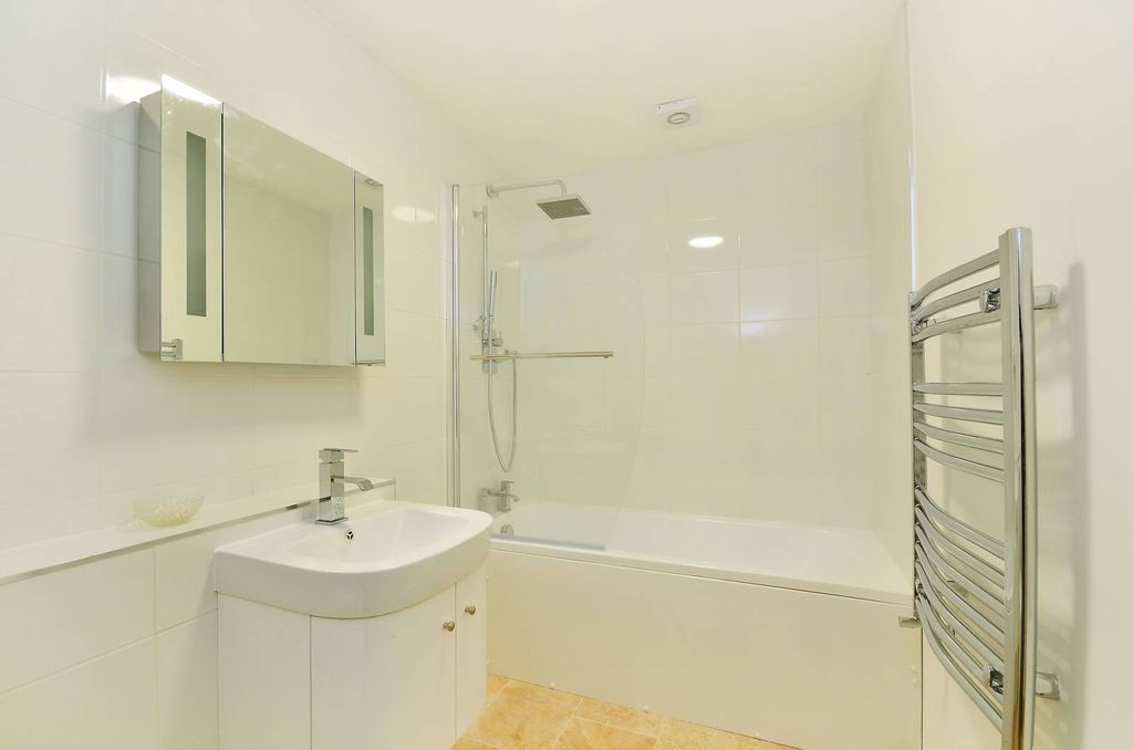 Property photo 3 of 5