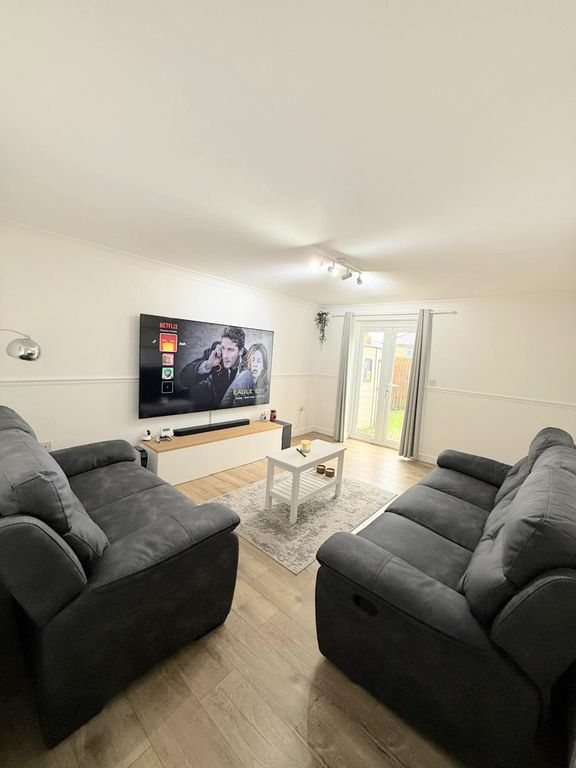 Property photo 3 of 22