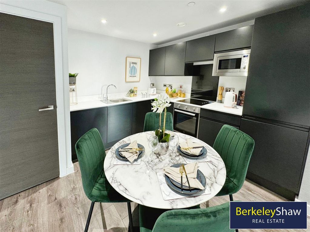 Property photo 3 of 15 Kitchen Diner