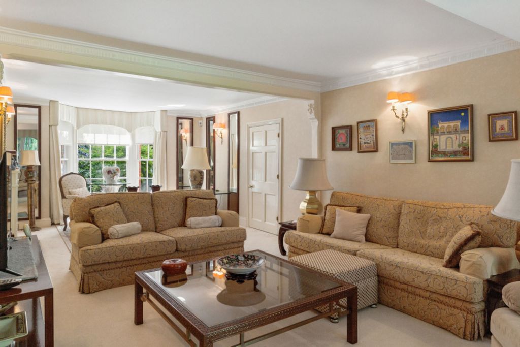 Property photo 2 of 19