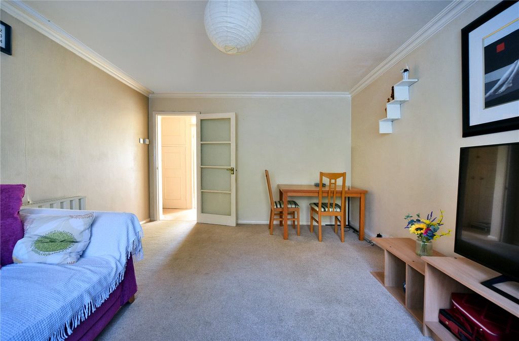 Property photo 3 of 12 Picture No. 05