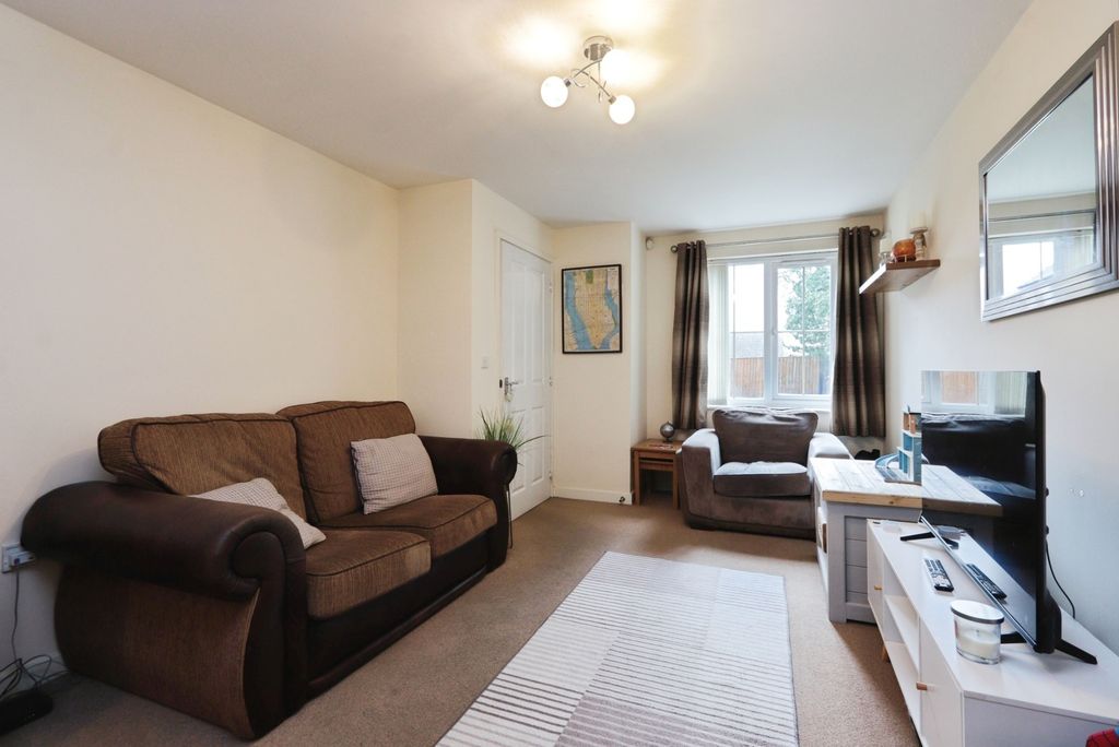 Property photo 2 of 12 Internal