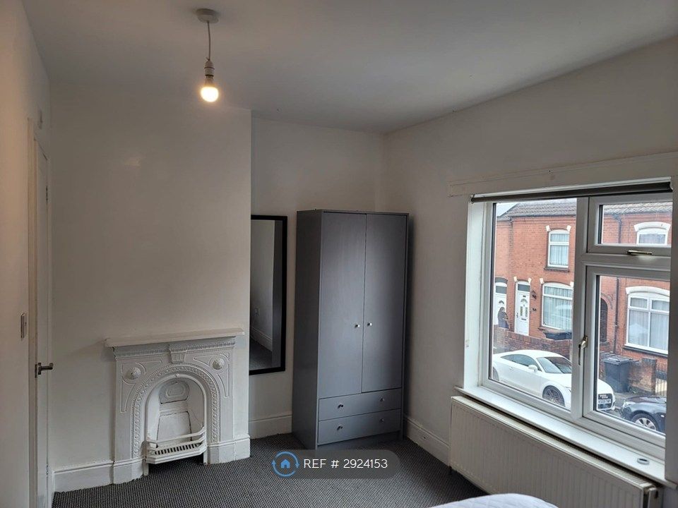 Property photo 3 of 6