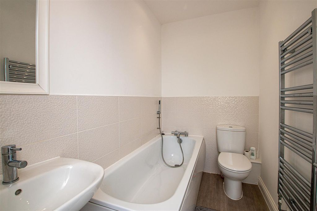Property photo 3 of 15 Wolvertonmill_7.Jpg