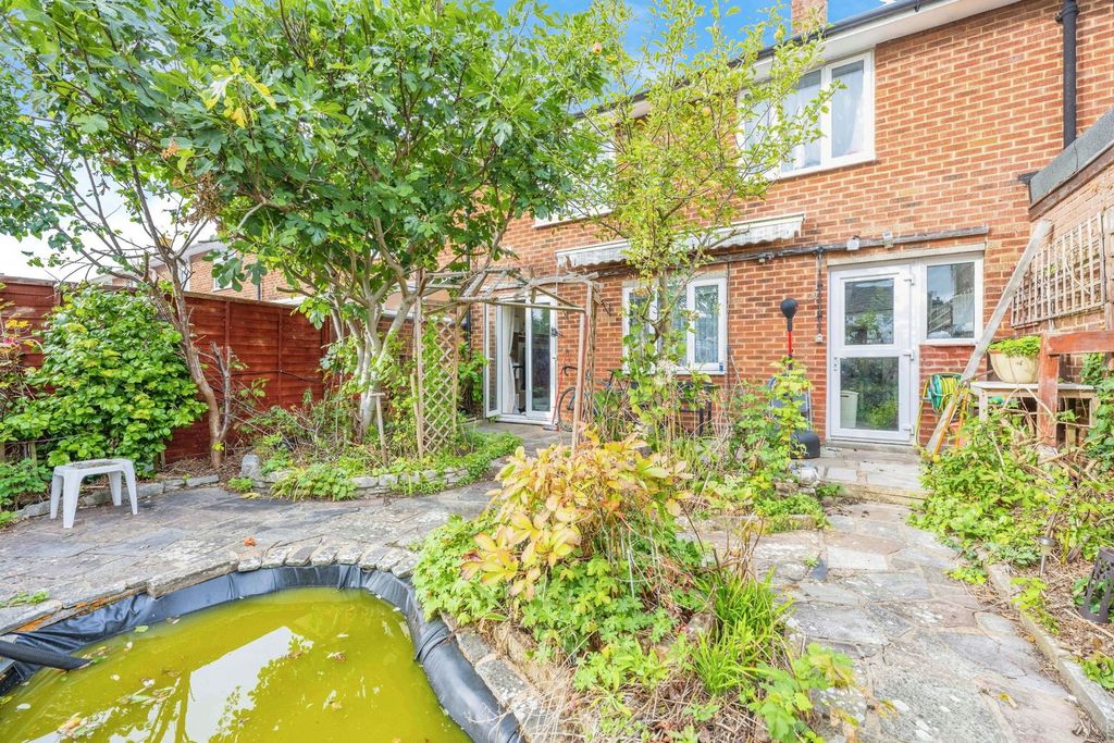 Property photo 2 of 19