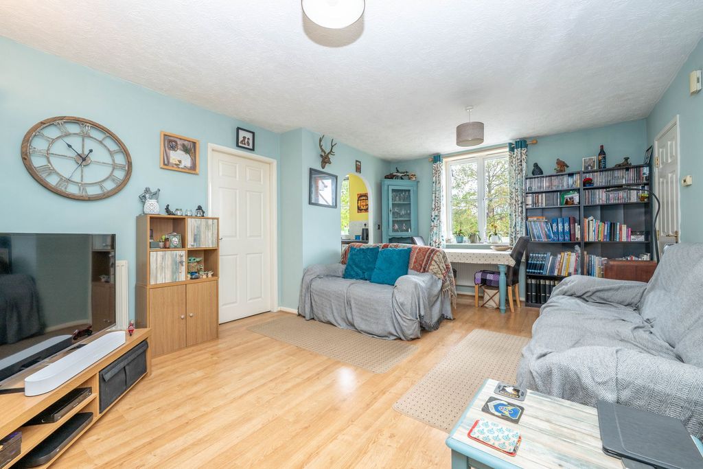 Property photo 2 of 7