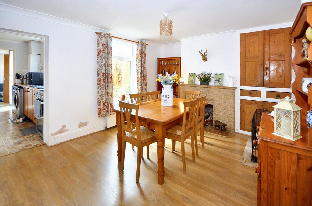 Property photo 3 of 14 Dining Room