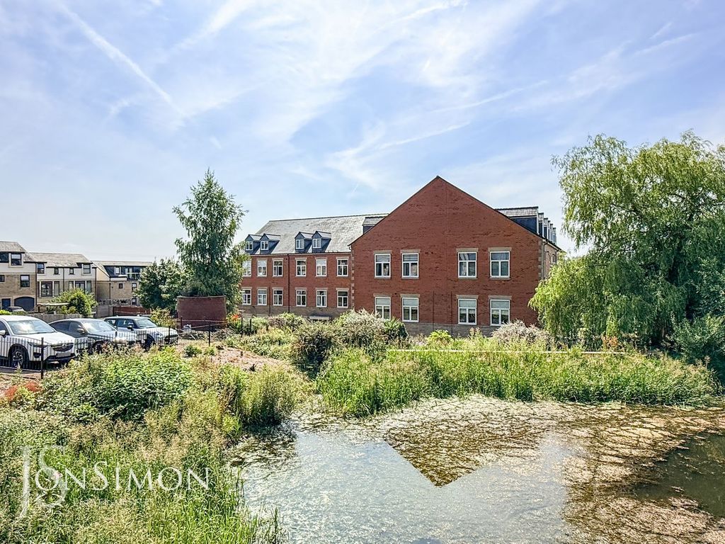 Property photo 1 of 38