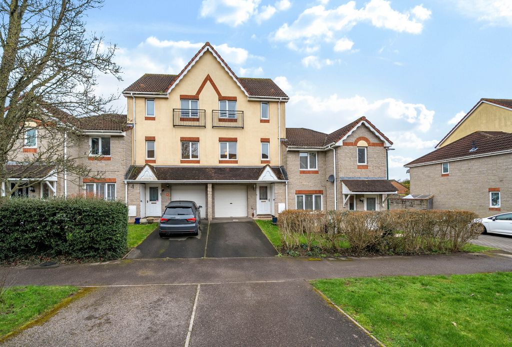 Property photo 1 of 20 1408199-1-699593d...