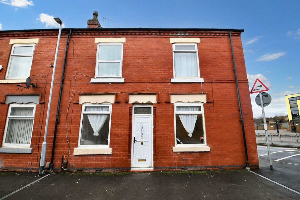 Property photo 1 of 13