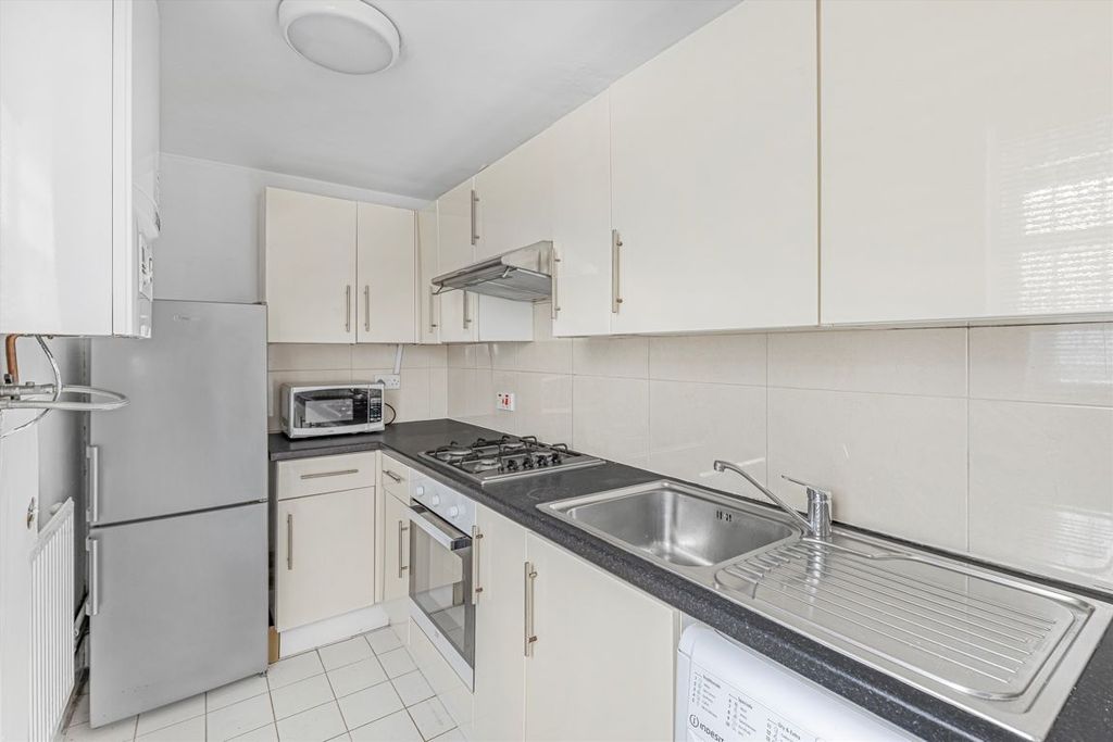 Property photo 3 of 4