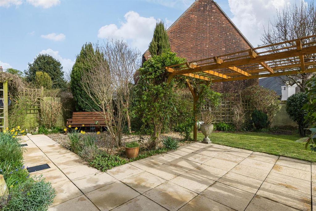 Property photo 3 of 29 010A6429-Hdr.Jpg