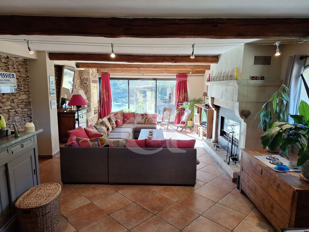 Property photo 2 of 22