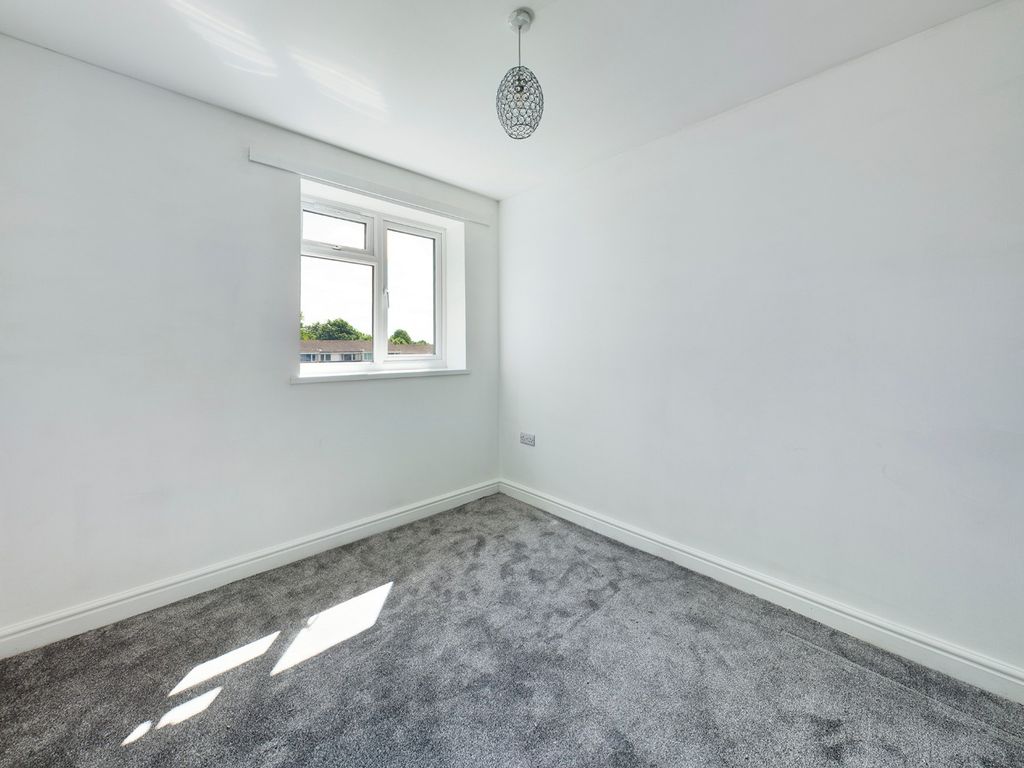 Property photo 3 of 8 1503982