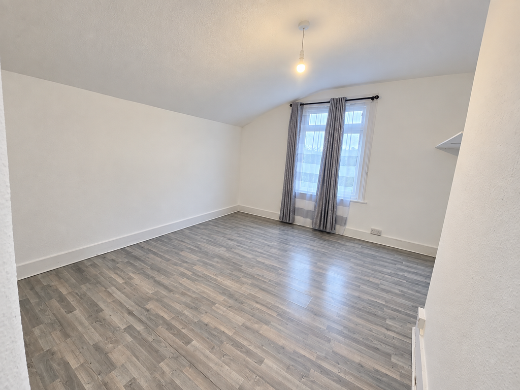 Property photo 1 of 3