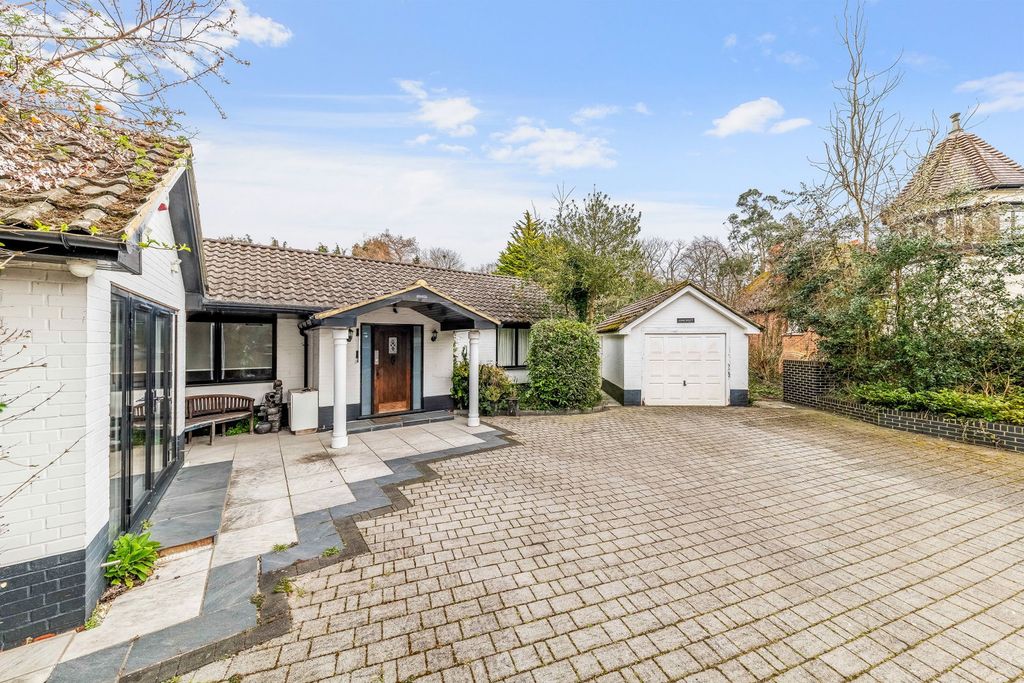 Additional image 21 of 5 bed detached house for saleStation Road, Lingfield RH7