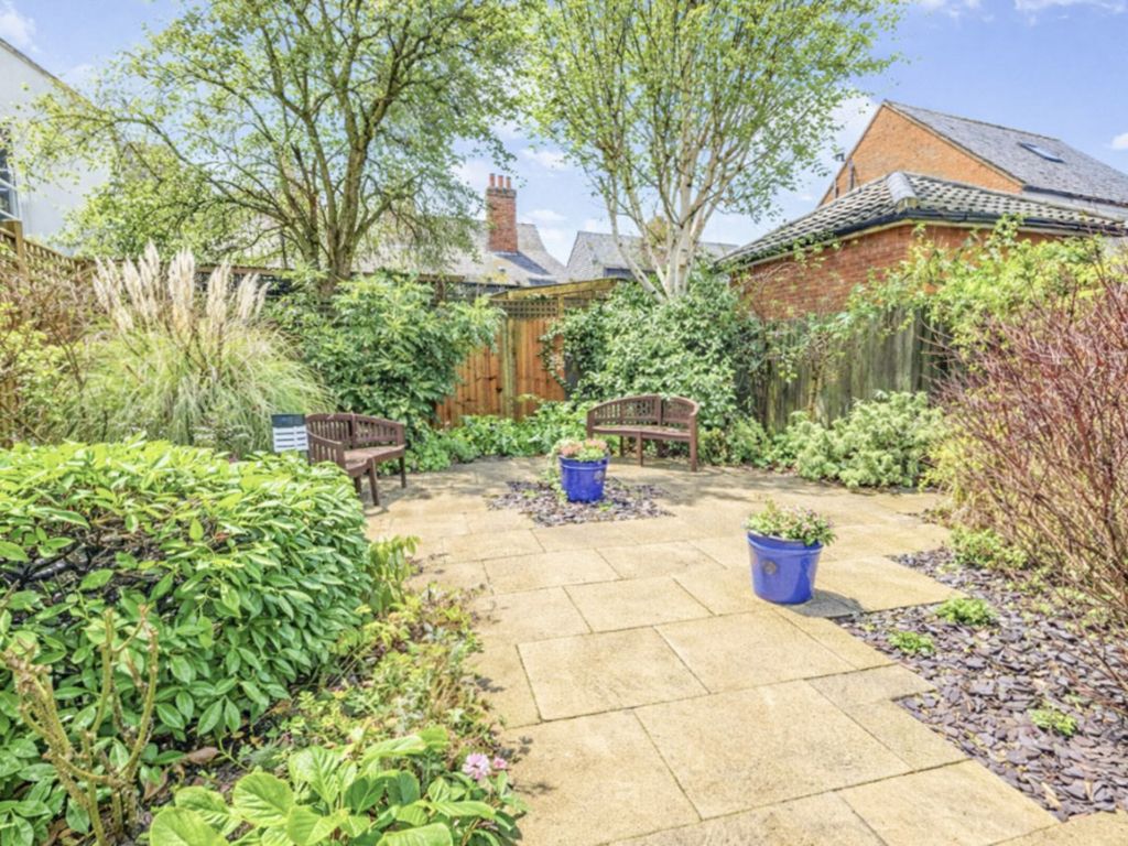 Property photo 2 of 11