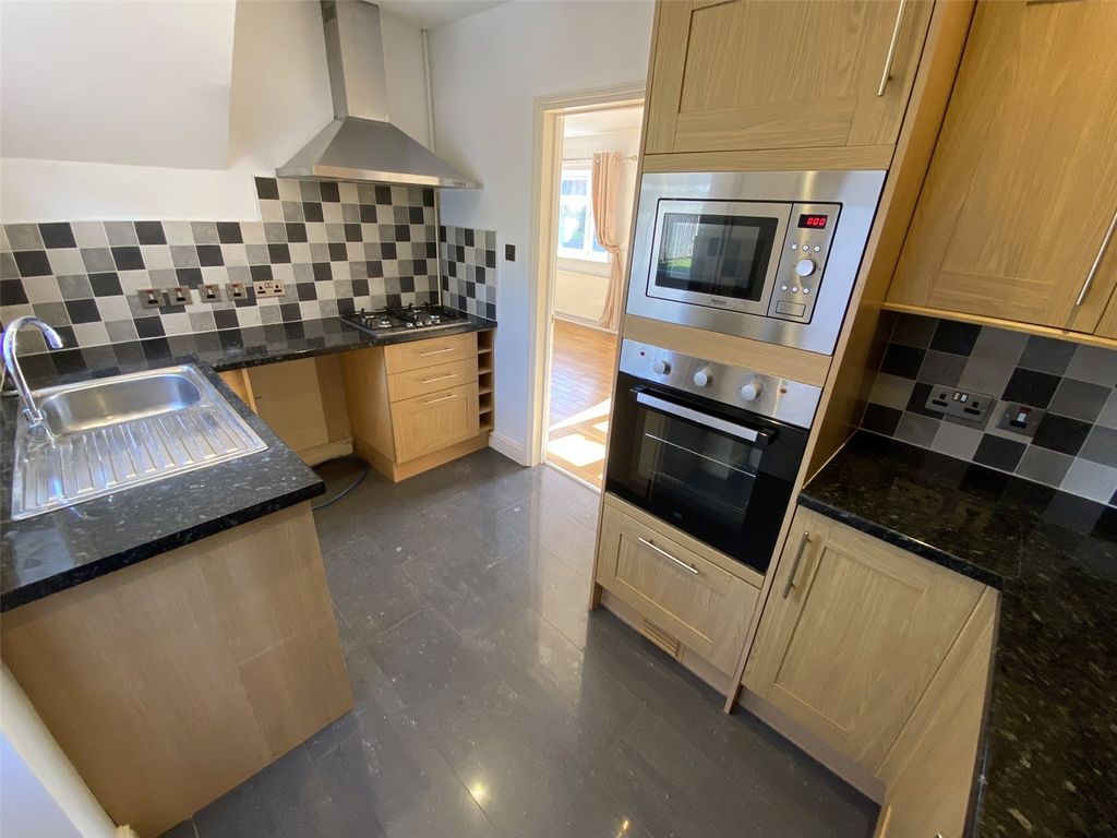 Property photo 2 of 15 Picture No. 06