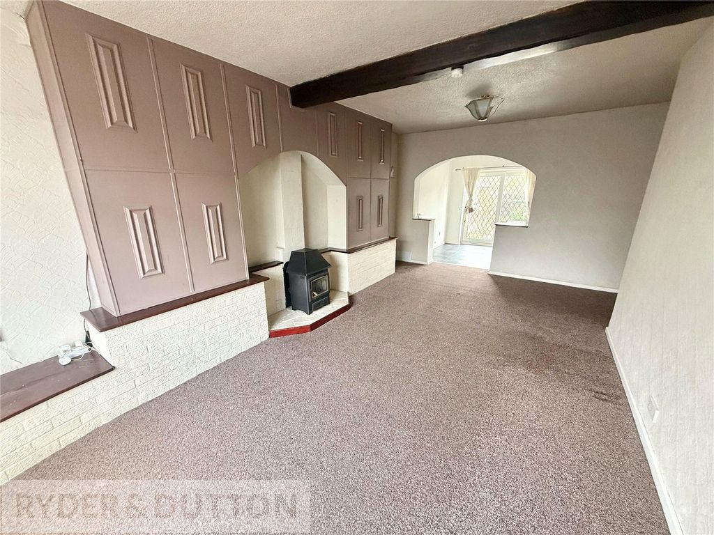 Property photo 2 of 14 Lounge