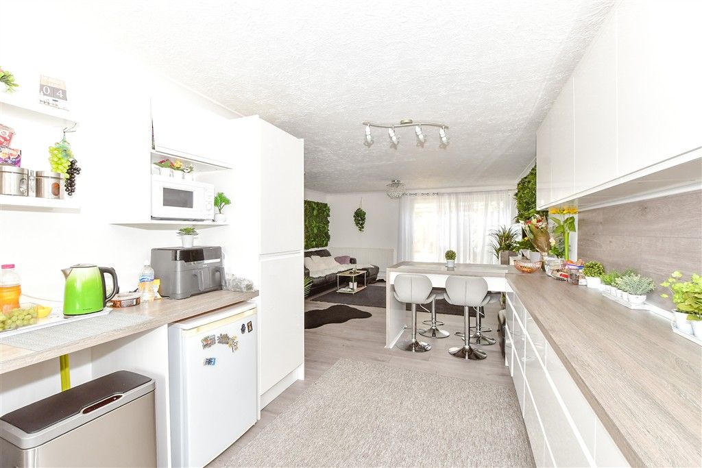 Property photo 3 of 10 Lounge/Dining/Kitchen