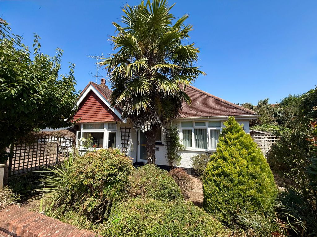 Property photo 1 of 18 48 Angmering Front 1