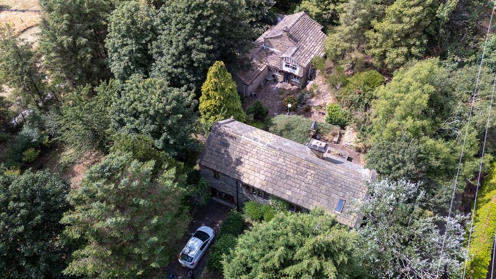 Property photo 3 of 57
