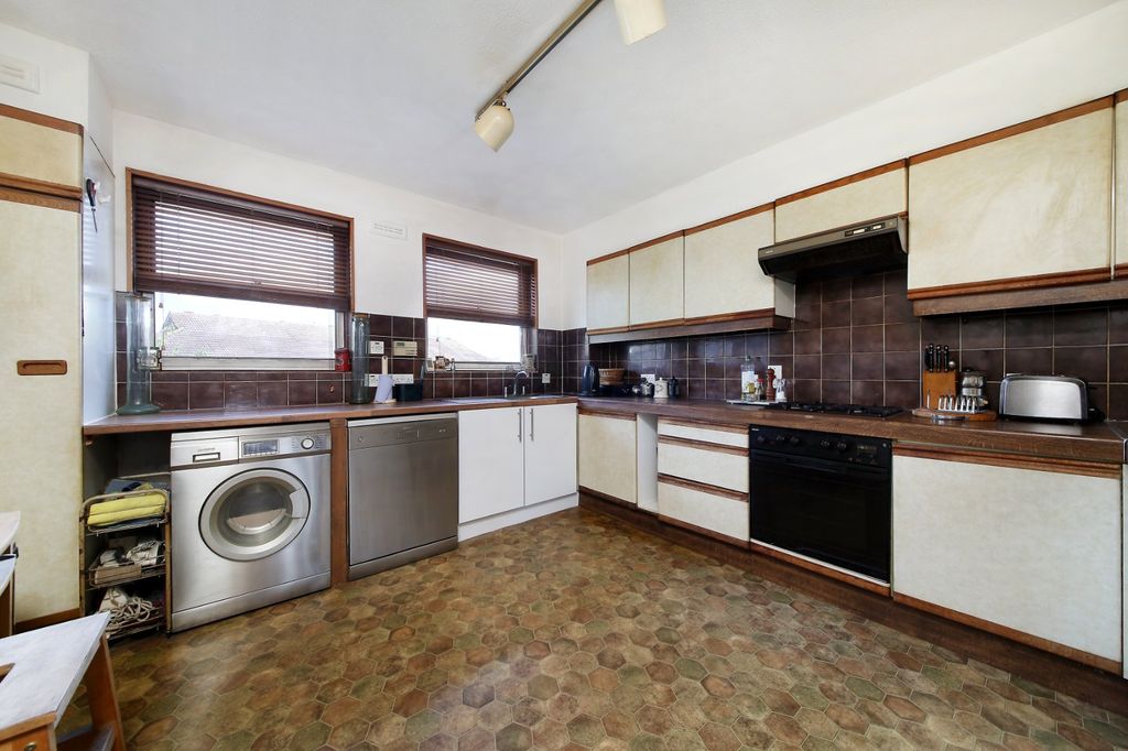 Property photo 3 of 15