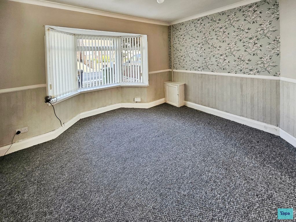 Property photo 2 of 14 Lounge