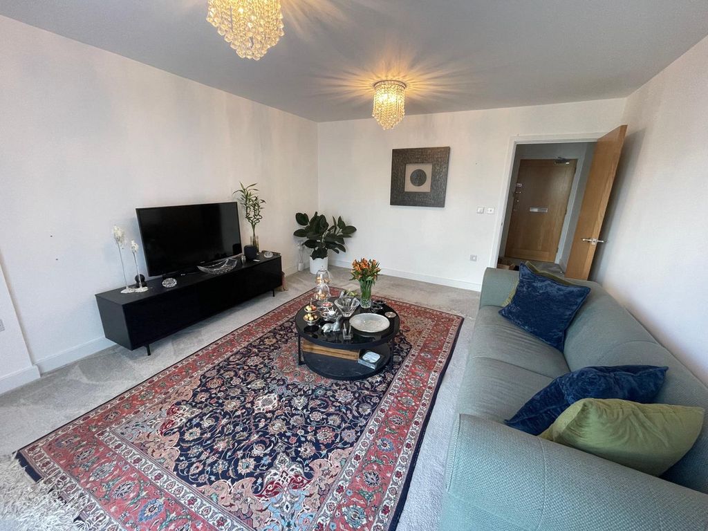 Property photo 3 of 16