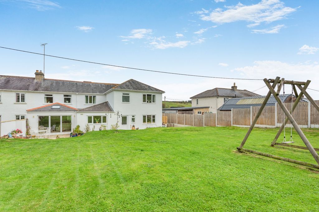 Property photo 1 of 22 Picture No. 23