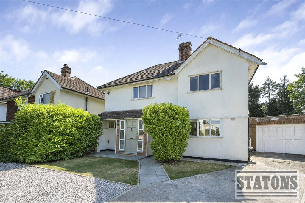 Property photo 2 of 28 Picture No. 12