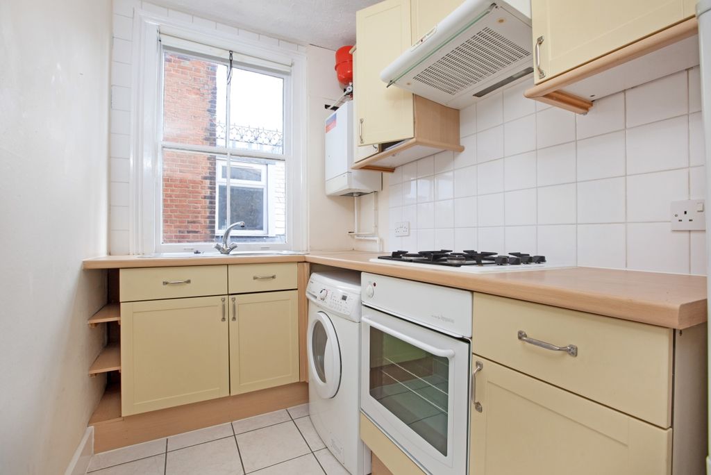 Property photo 3 of 12 1