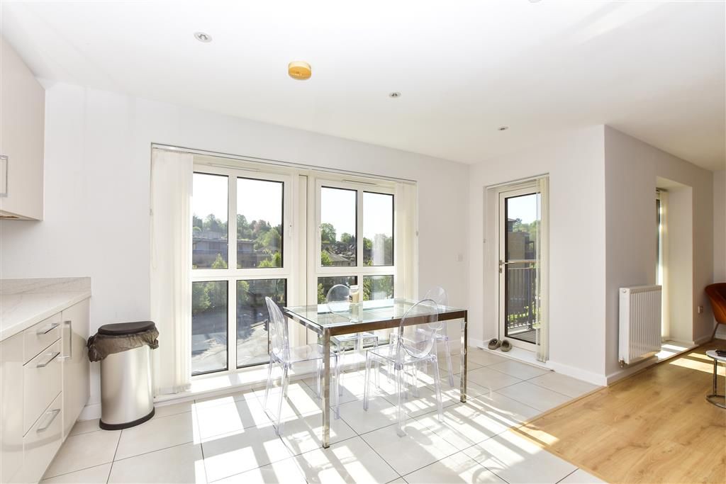 Property photo 1 of 18 Kitchen