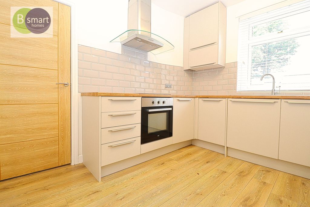 Property photo 2 of 13 Img_0092