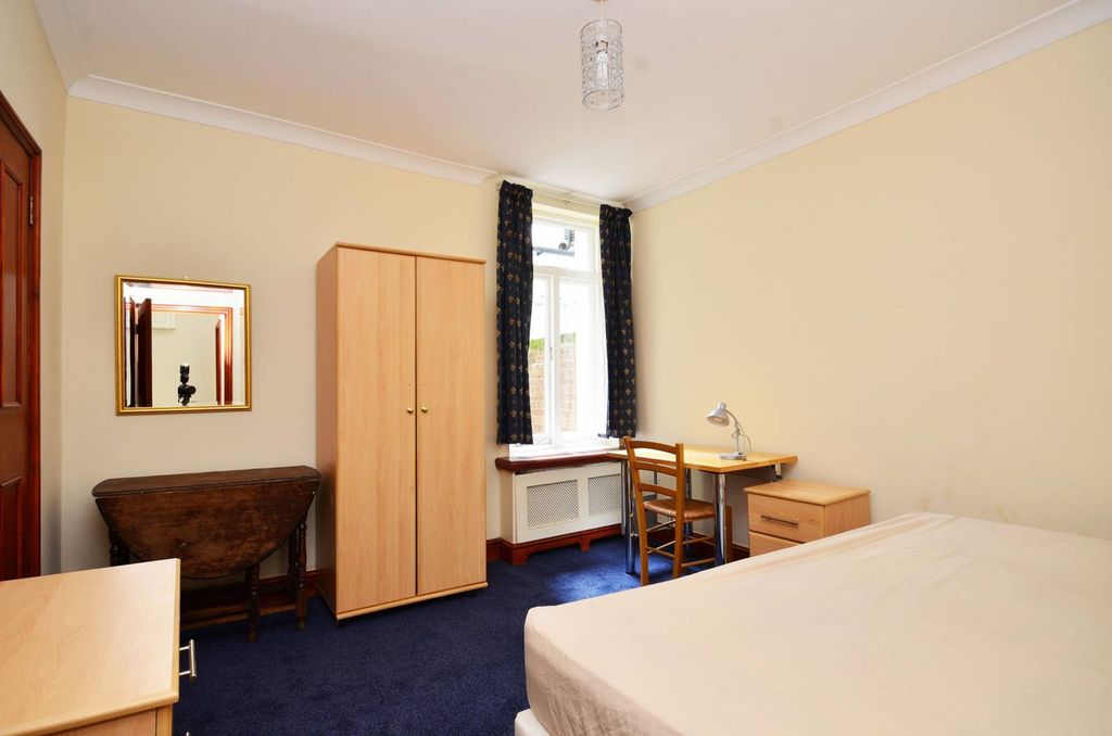 Property photo 1 of 5