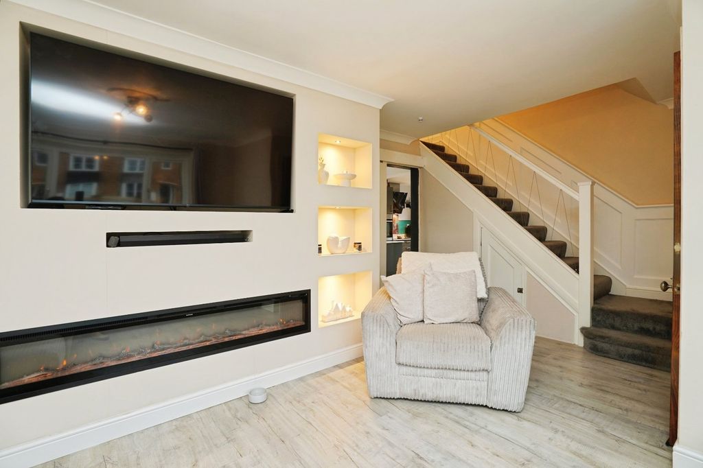 Property photo 2 of 26 Picture No. 39