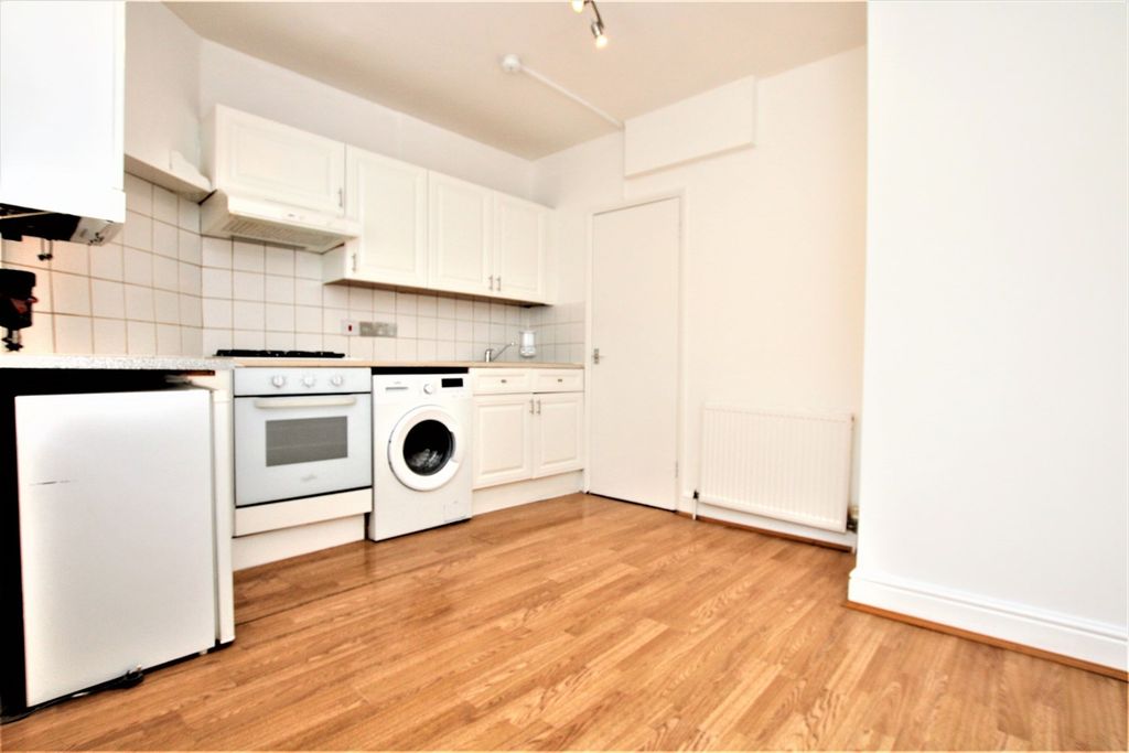 Property photo 1 of 5 (Main)