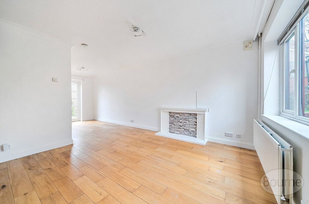 Property photo 3 of 21 Picture No. 10