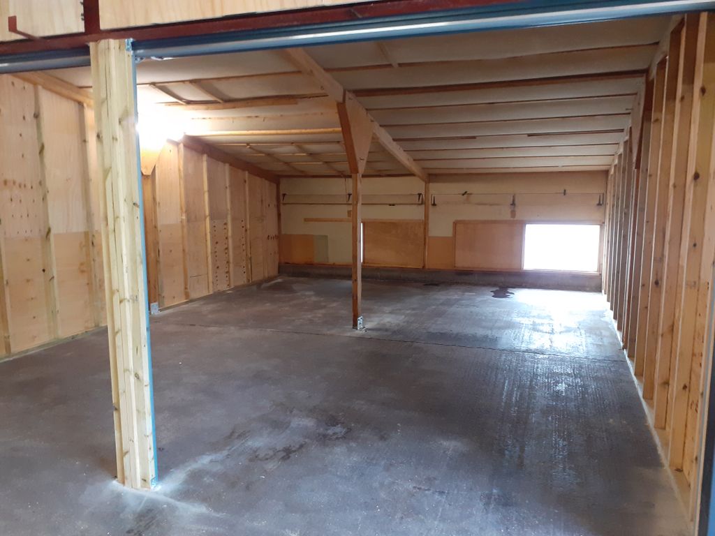 Property photo 2 of 3