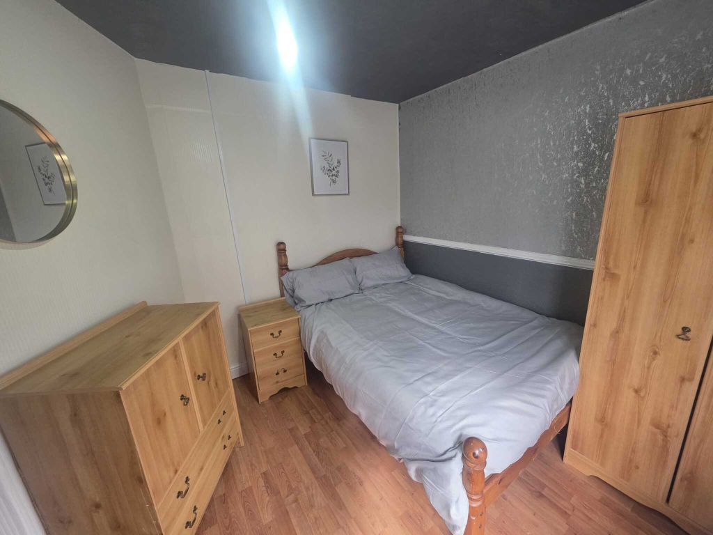 Property photo 1 of 4